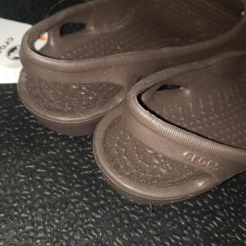 ⭐NWT Croc Slip On Shoes - Picture 4 of 5